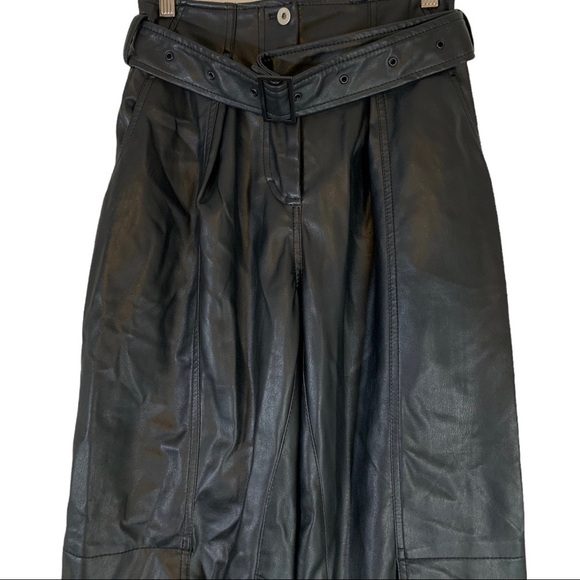 Low Classic Faux Leather Cargo Pants Size Small - Picture 7 of 12